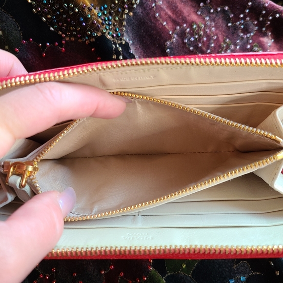 Prada Wallet - Picture 11 of 11